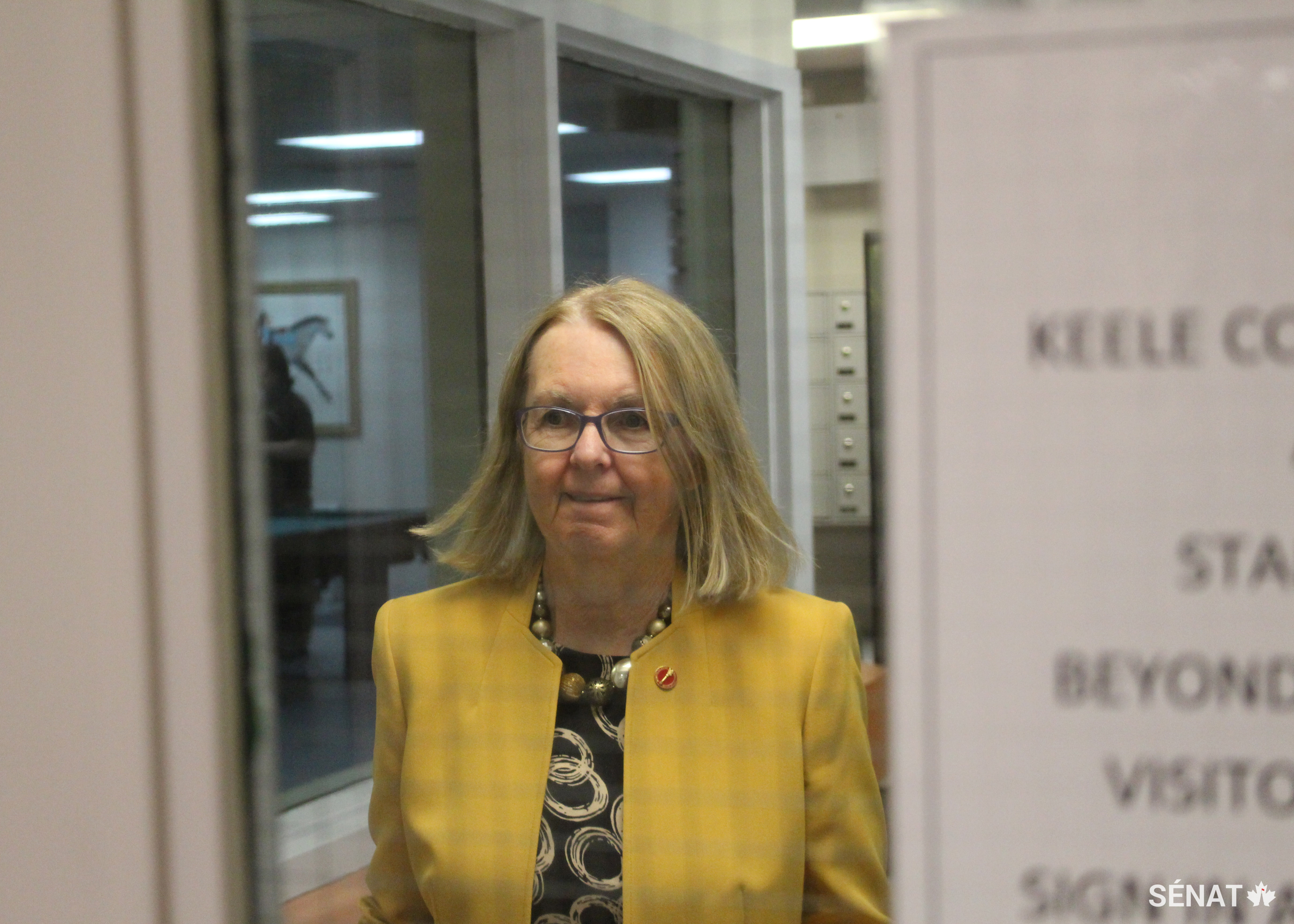 La sénatrice Jane Cordy, vice-présidente du comité, se prépare à quitter le Centre correctionnel communautaire de Keele, à Toronto, le jeudi 8 février 2018.